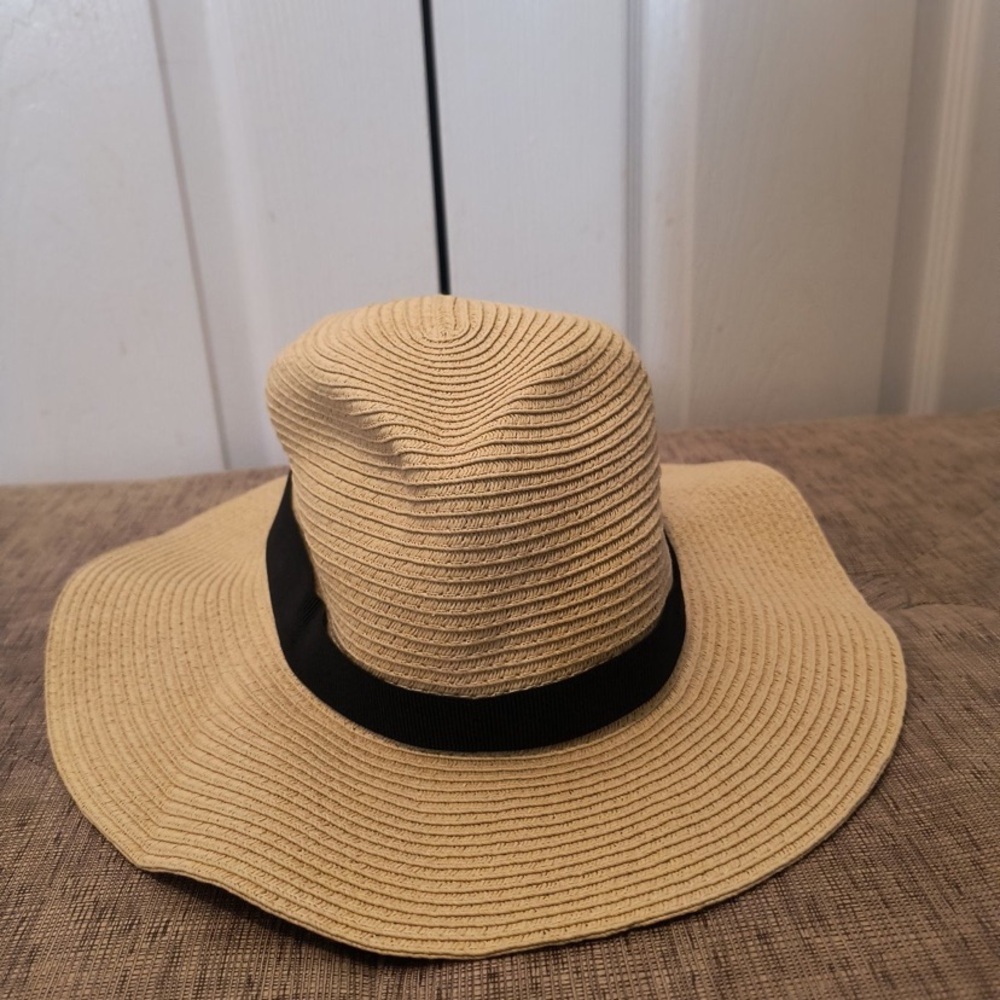 J. Crew Floppy Paper Tan Pool Vacation Beach Wide Brim Women’s Hat - Picture 2 of 10